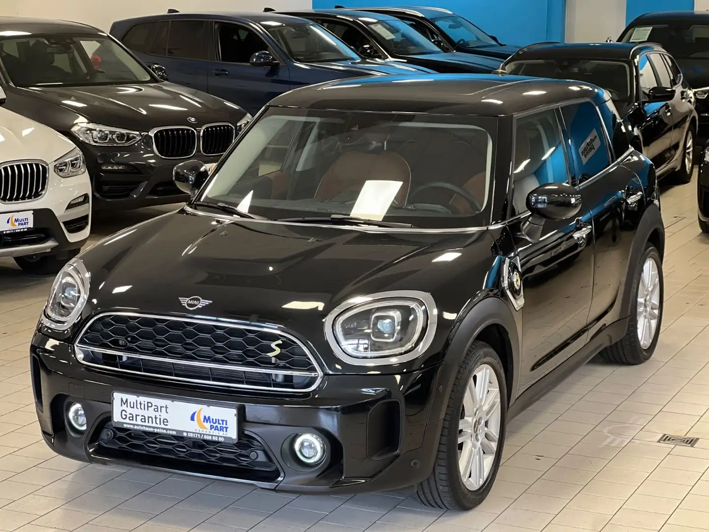 MINI Cooper SE Countryman CoopSECountryman/All4/Aut/LEDer/Panor/Kamer/Park Schwarz - 2