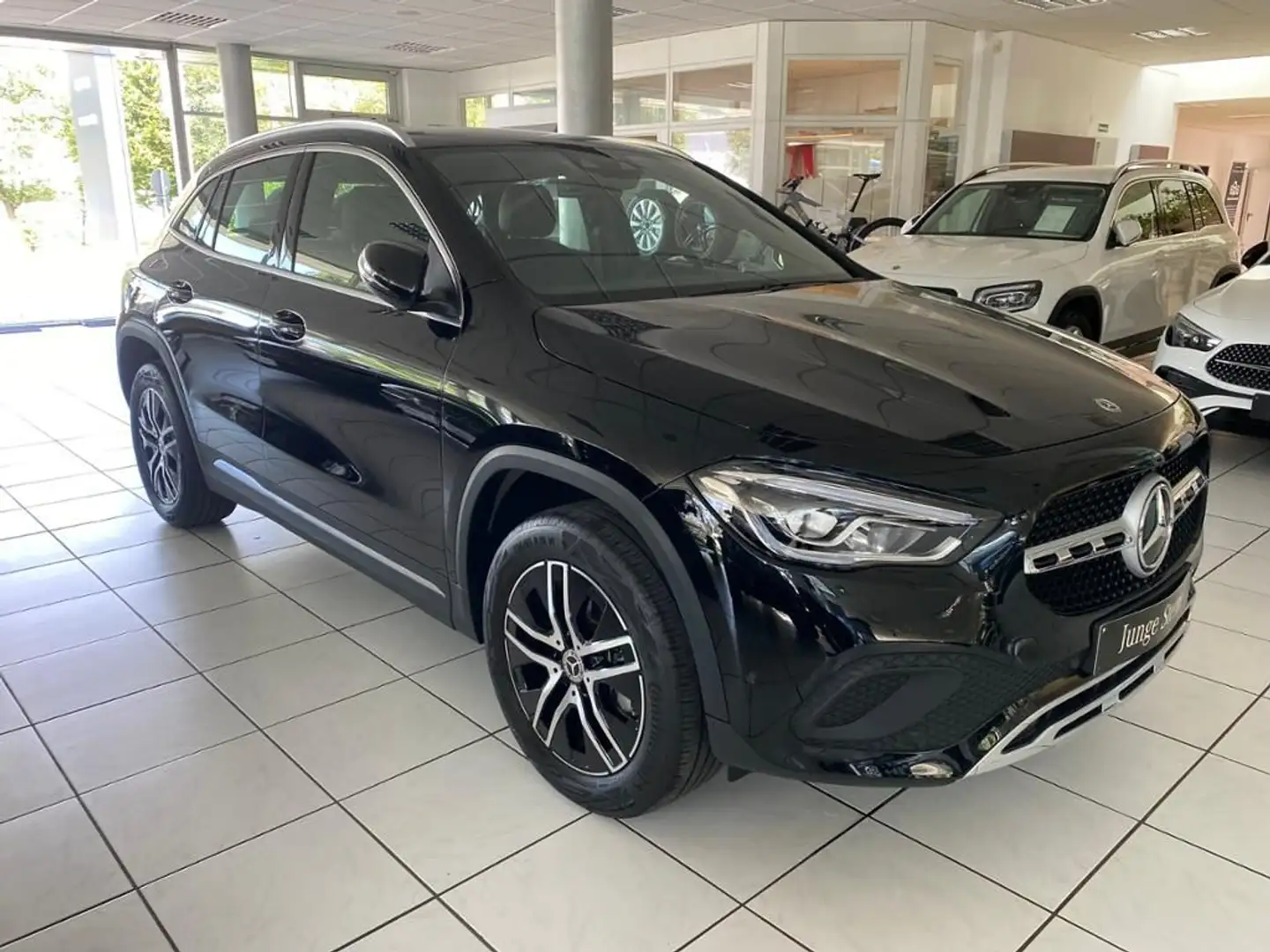 Mercedes-Benz GLA 200 d Progressive Easy LED MBUX High Busines Schwarz - 2