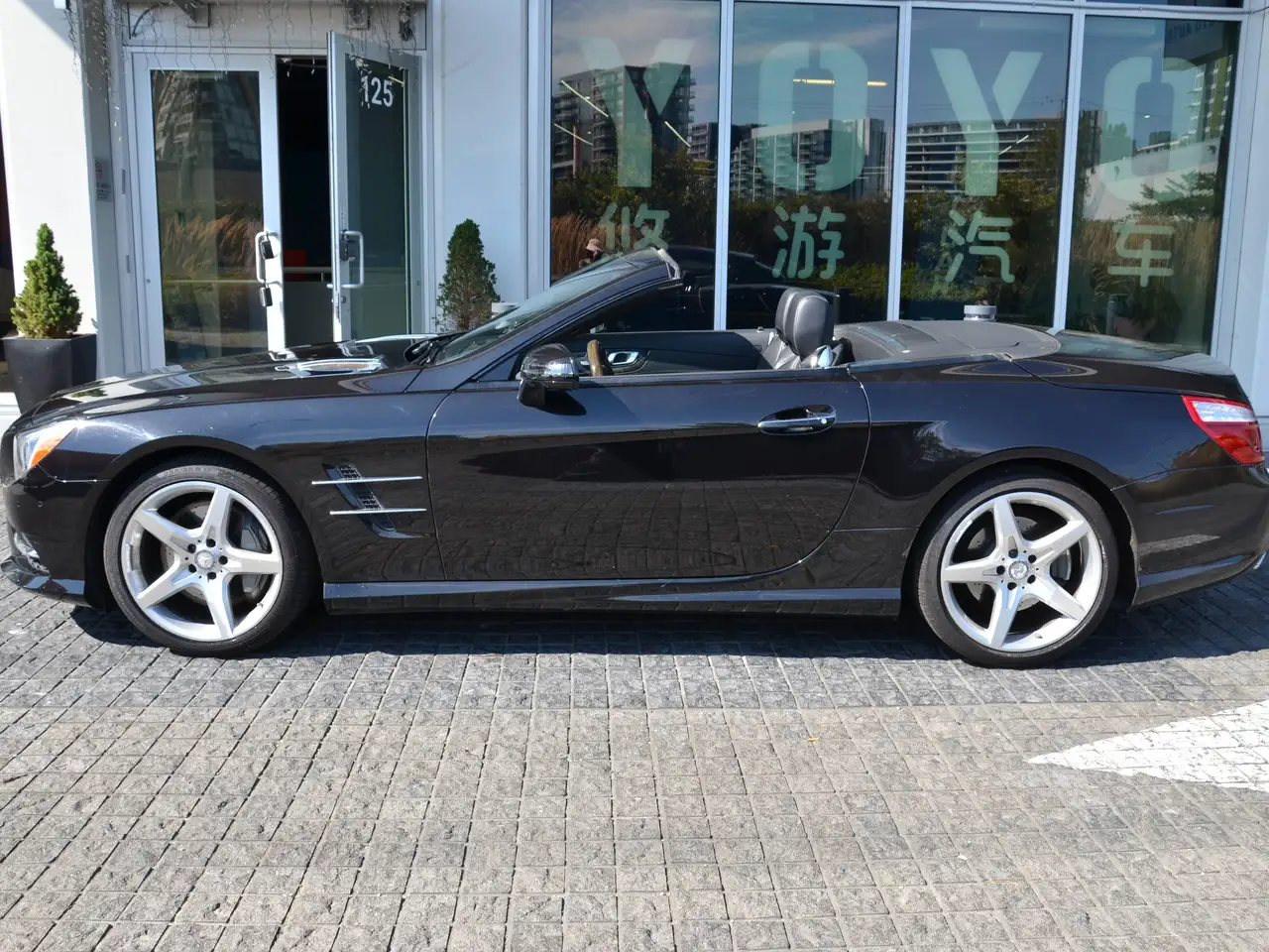 Mercedes-Benz SL снимка Mercedes-Benz SL