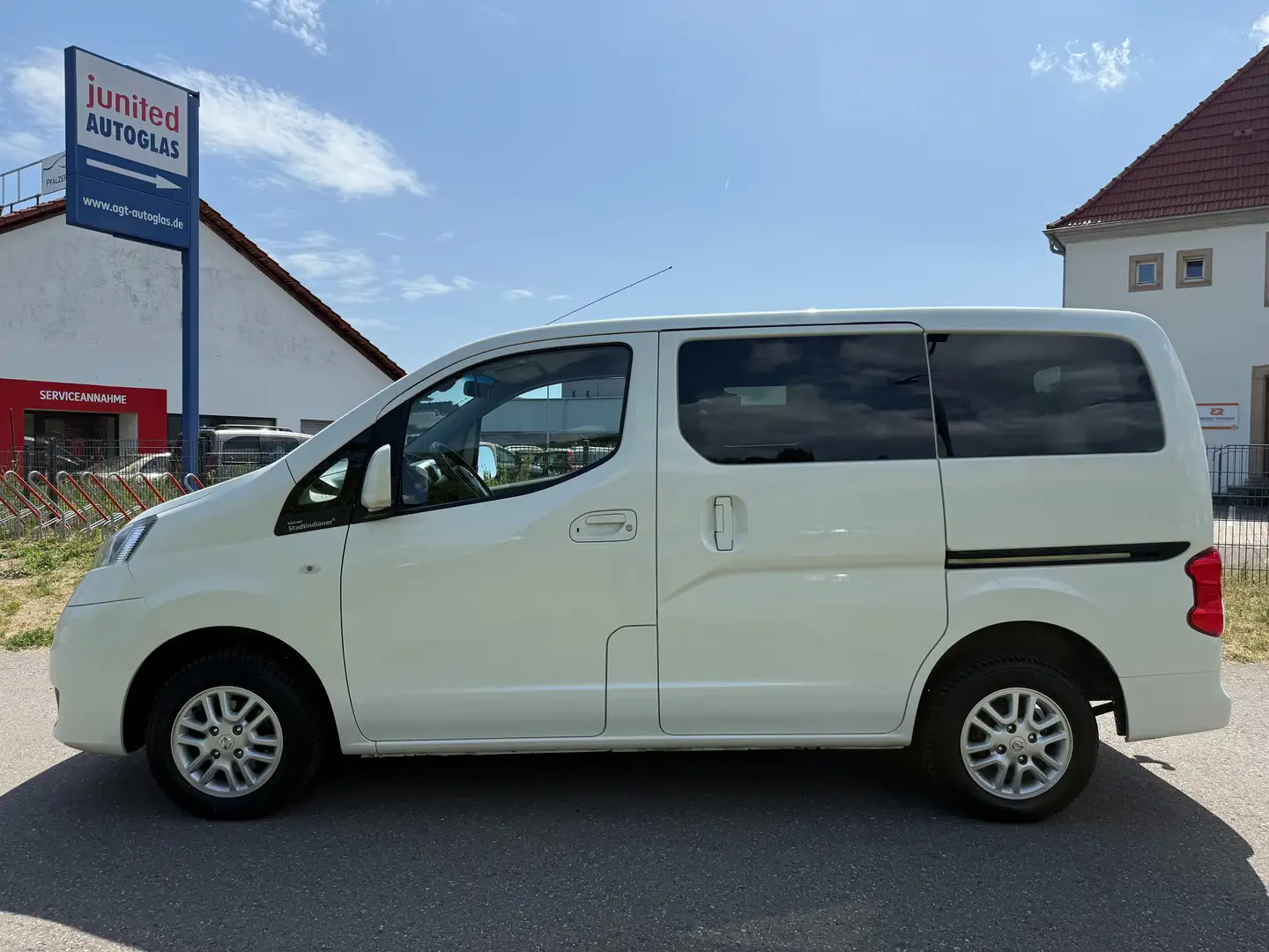 Nissan Evalia Evalia Tekna bijela - 2