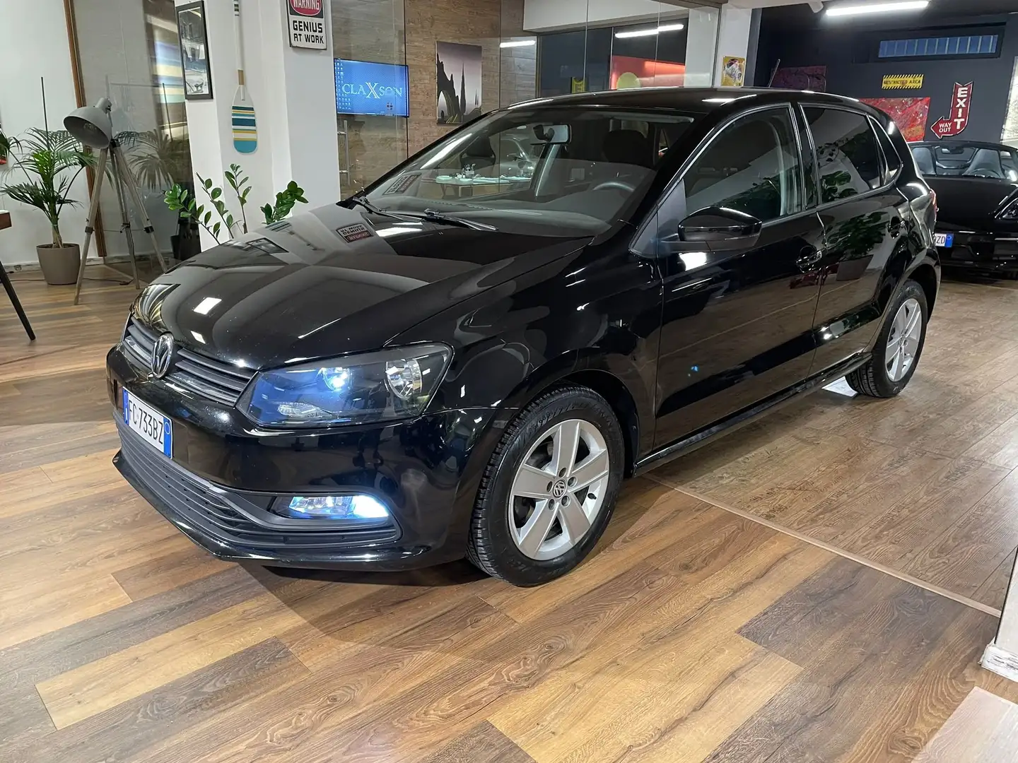 Volkswagen Polo 5p 1.4 tdi Comf. 75cv NEOPATENTATI Zwart - 1