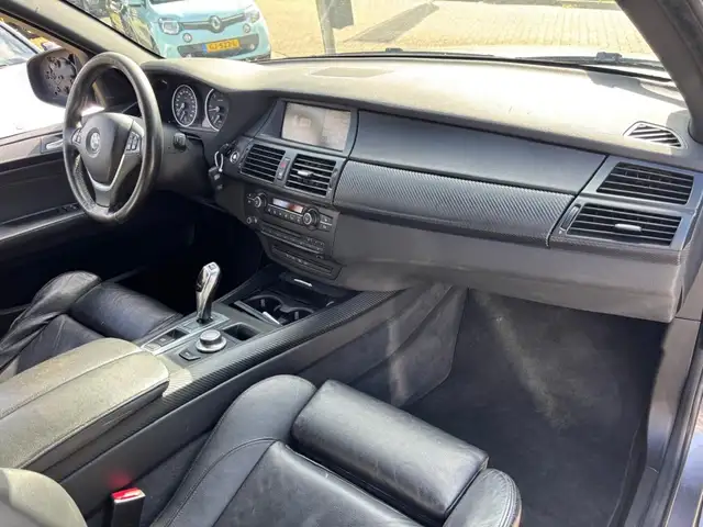 BMW X5 view 12