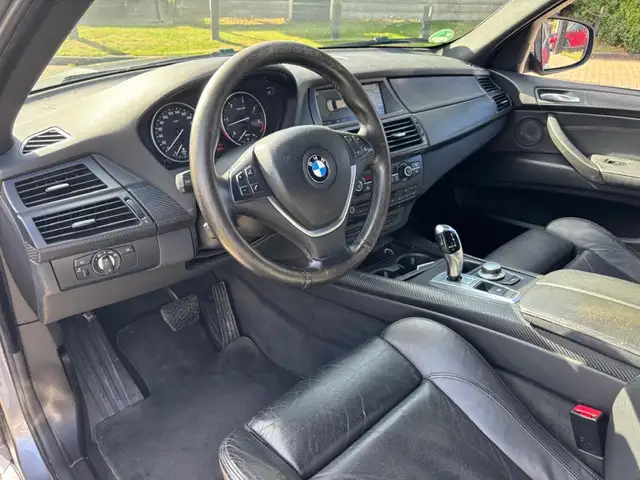 BMW X5 view 11