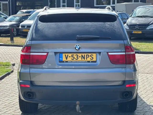 BMW X5 view 7