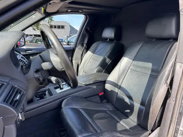 BMW X5 view 9