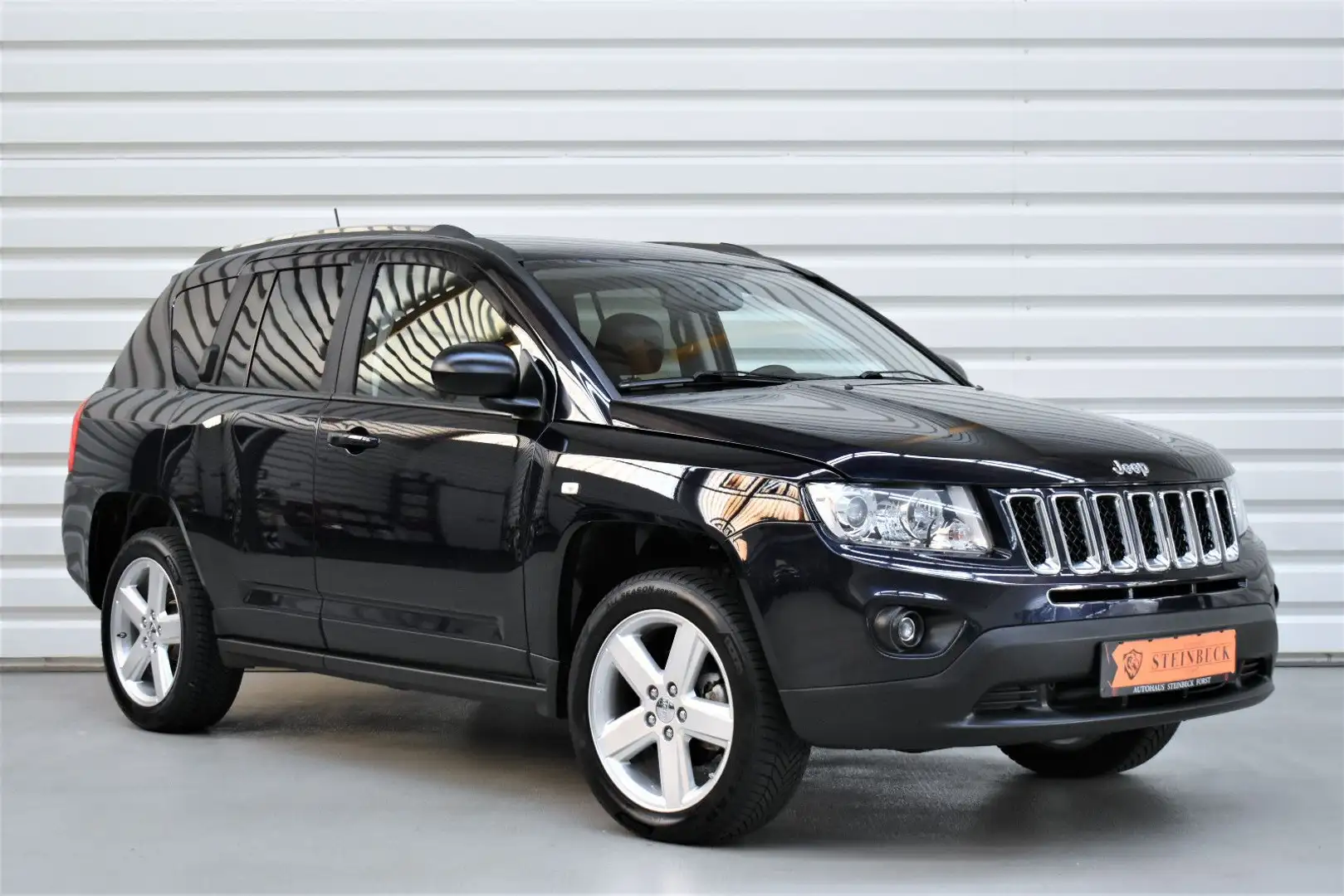 Jeep Compass Limited 4x4+Navi+Tempomat+Boston Sound Černá - 1