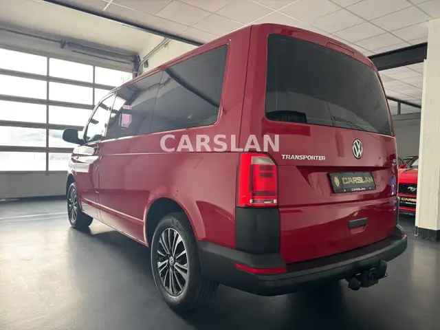 Volkswagen Transporter view 13