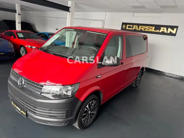 Volkswagen Transporter view 4