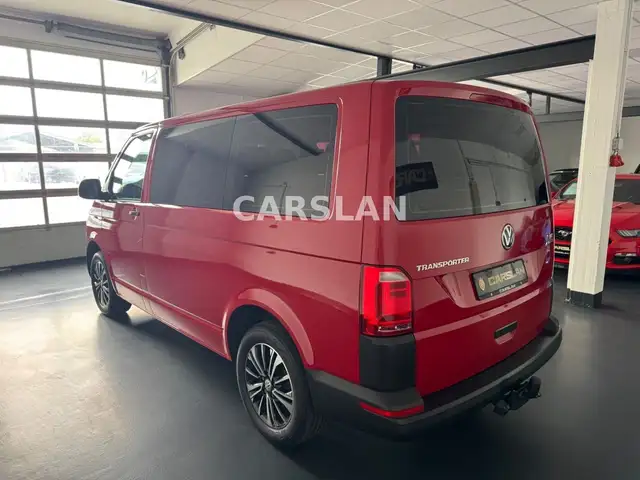 Volkswagen Transporter view 10