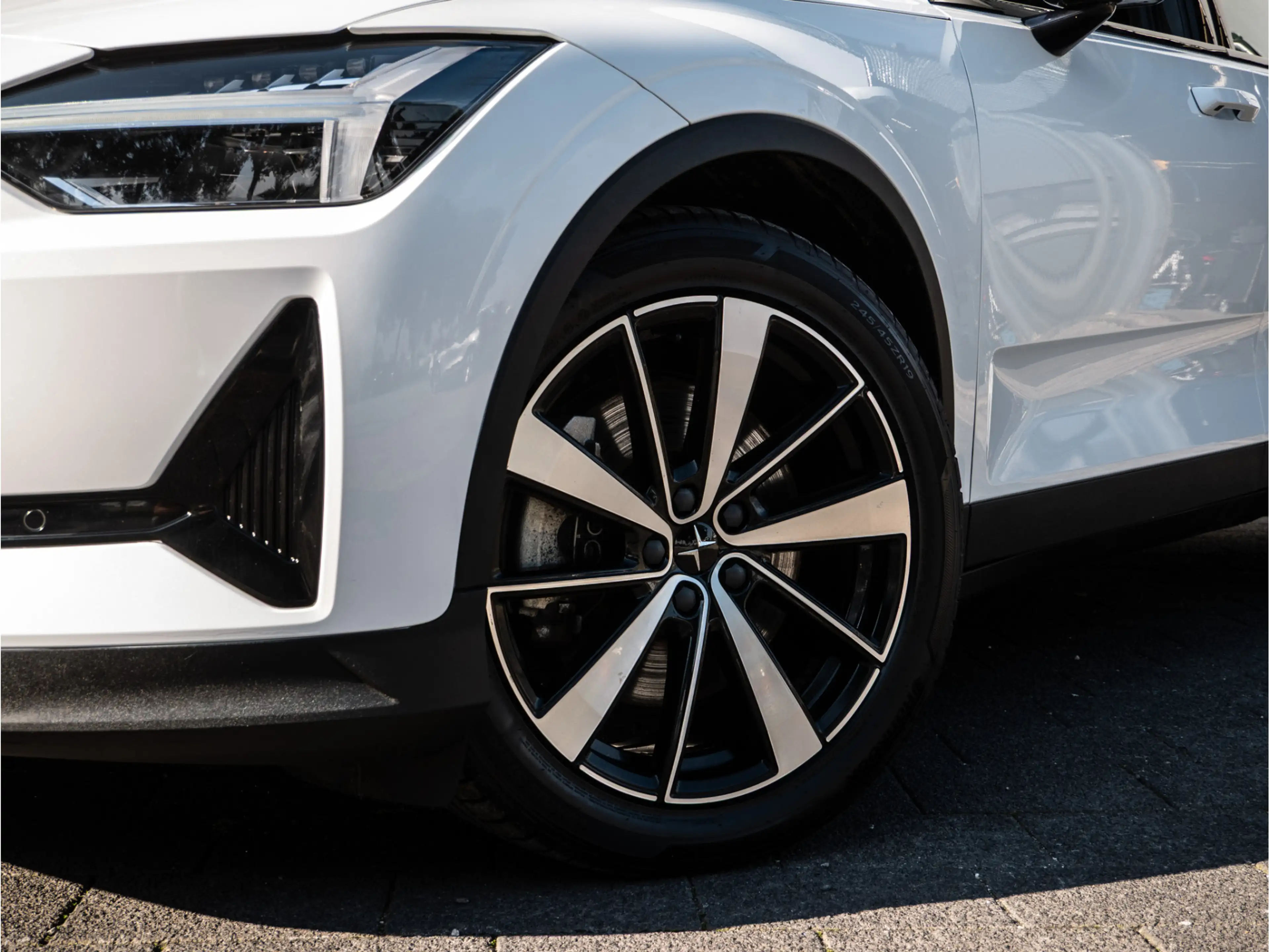 Polestar 2 Long Range Single Motor 78 kWh SOH 90% Trekhaak/ P — photo 31