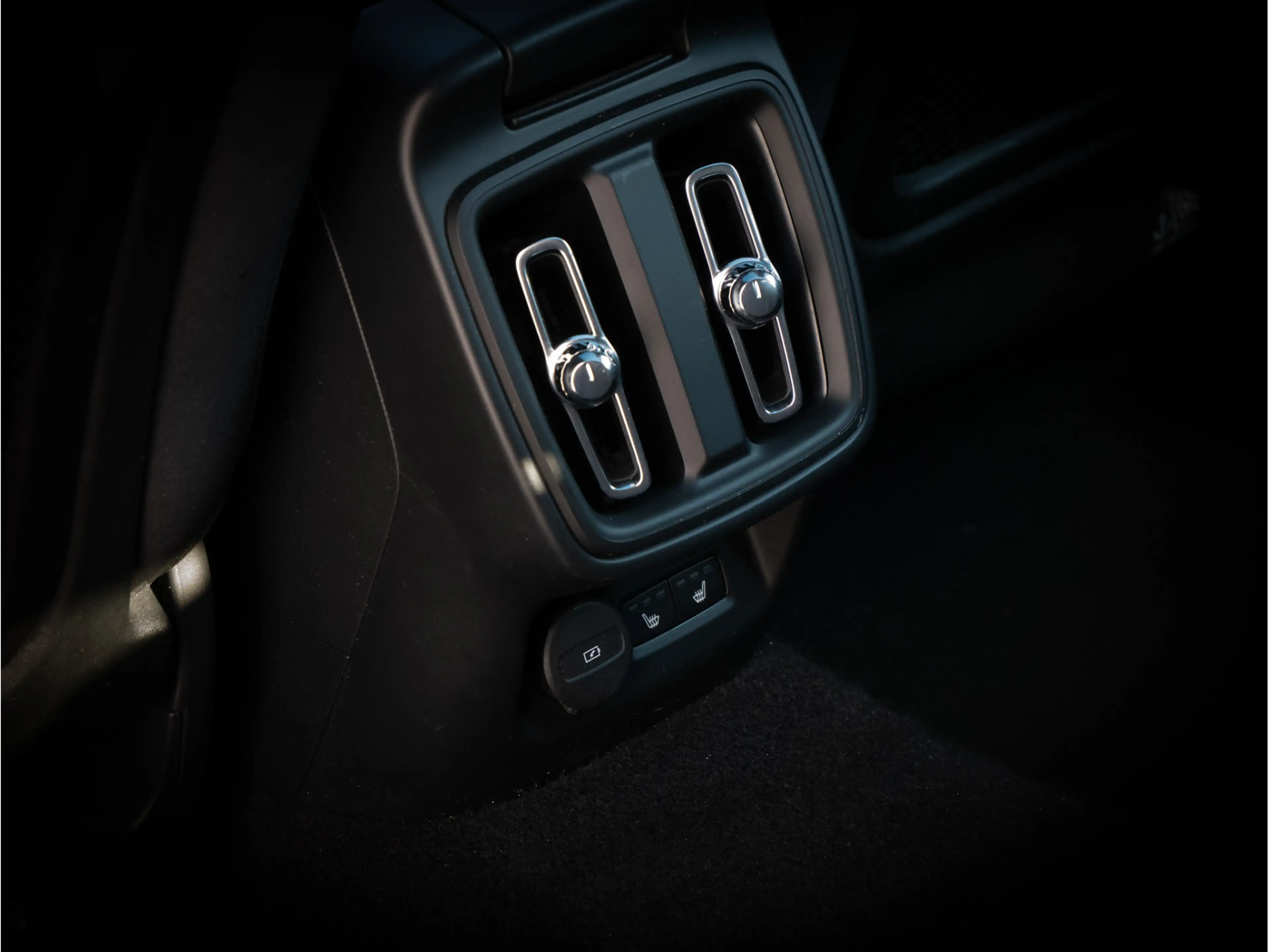Polestar 2 Long Range Single Motor 78 kWh SOH 90% Trekhaak/ P — photo 38
