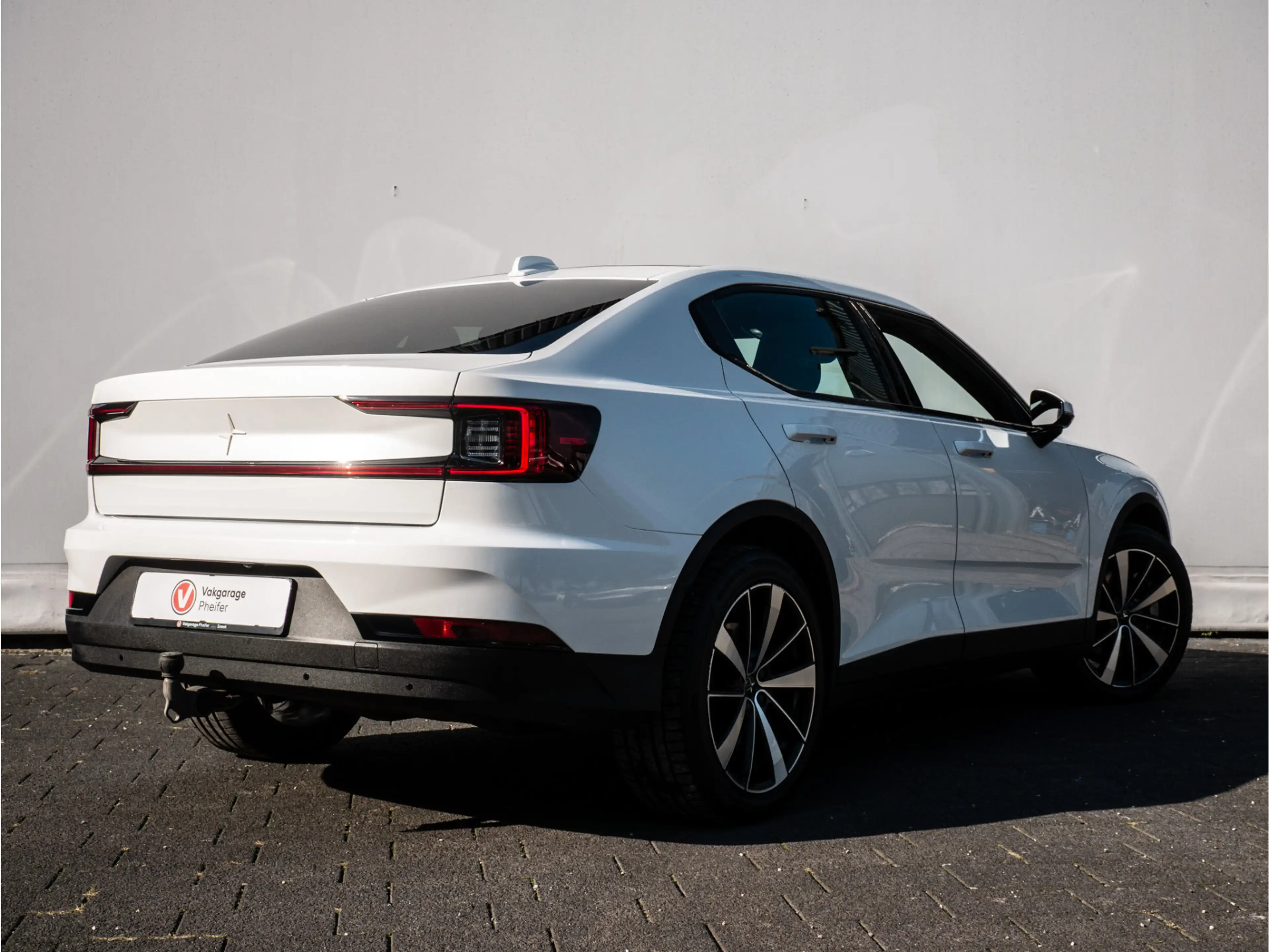 Polestar 2 Long Range Single Motor 78 kWh SOH 90% Trekhaak/ P — photo 10