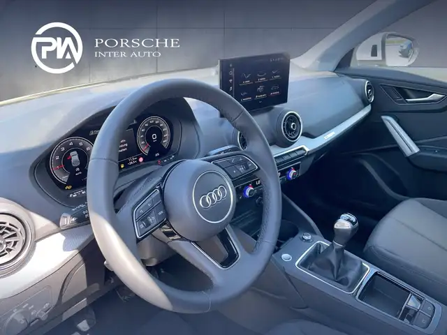 Audi Q2 view 9