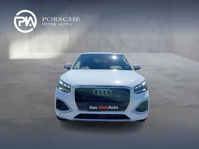 Audi Q2 view 8