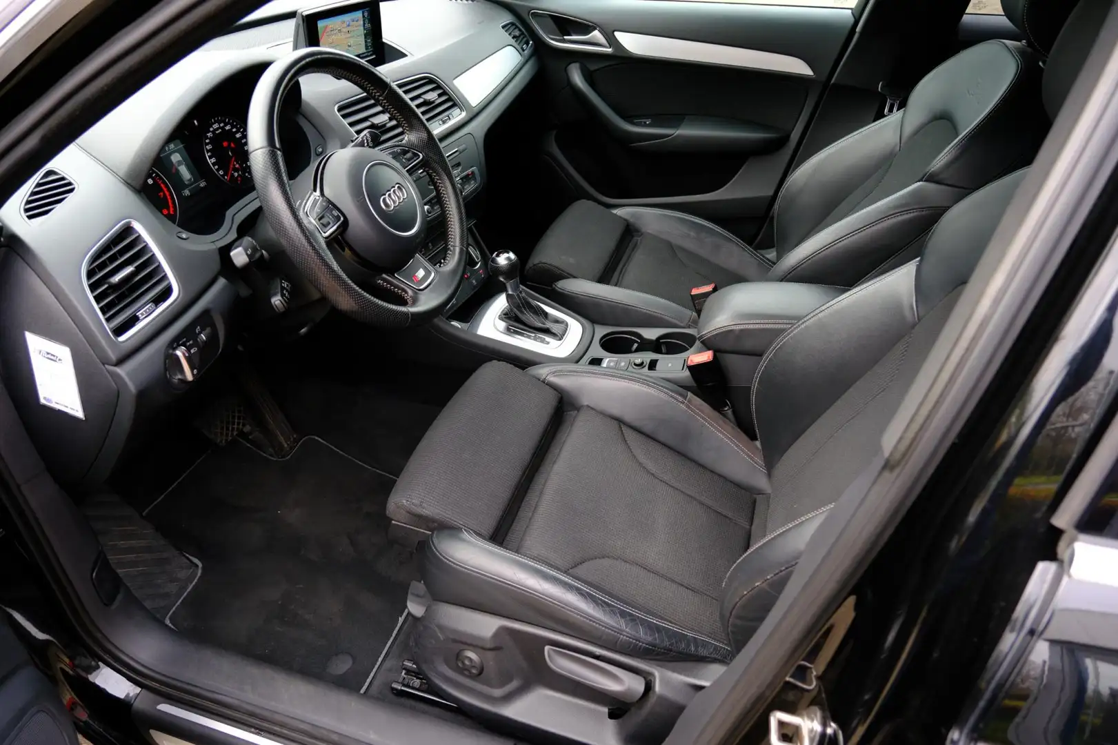 Audi Q3 1.4 TFSI CoD Sport Pro Line S Aut. Camera|PDC|Pano Black - 2