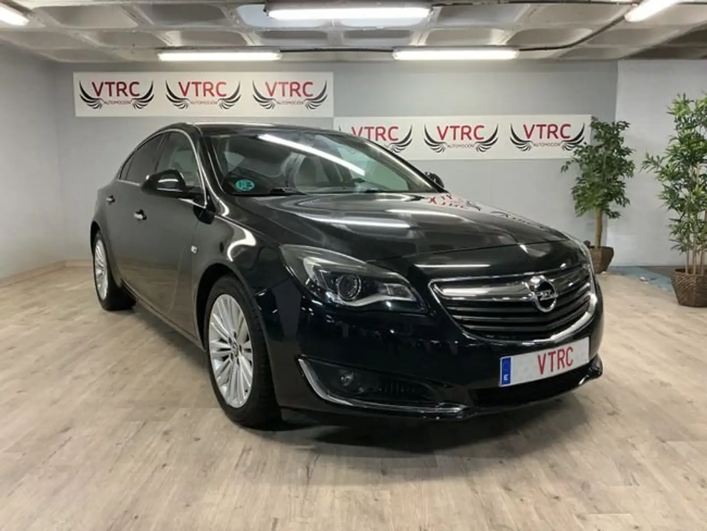 Opel Insignia ST 1.6CDTI EcoF. S&S Excellence 136 Negro - 1