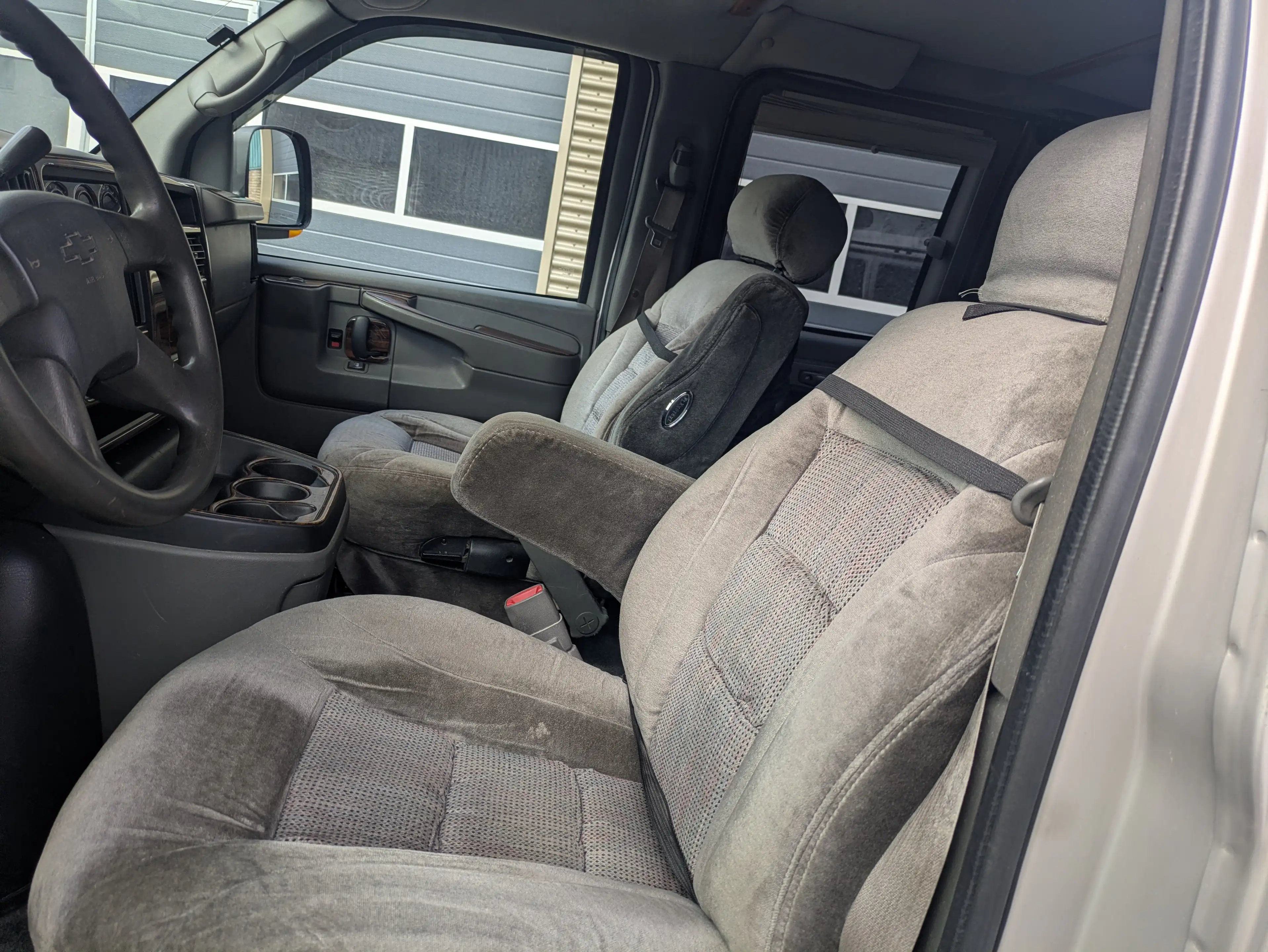 Chevrolet Express duramax — photo 14