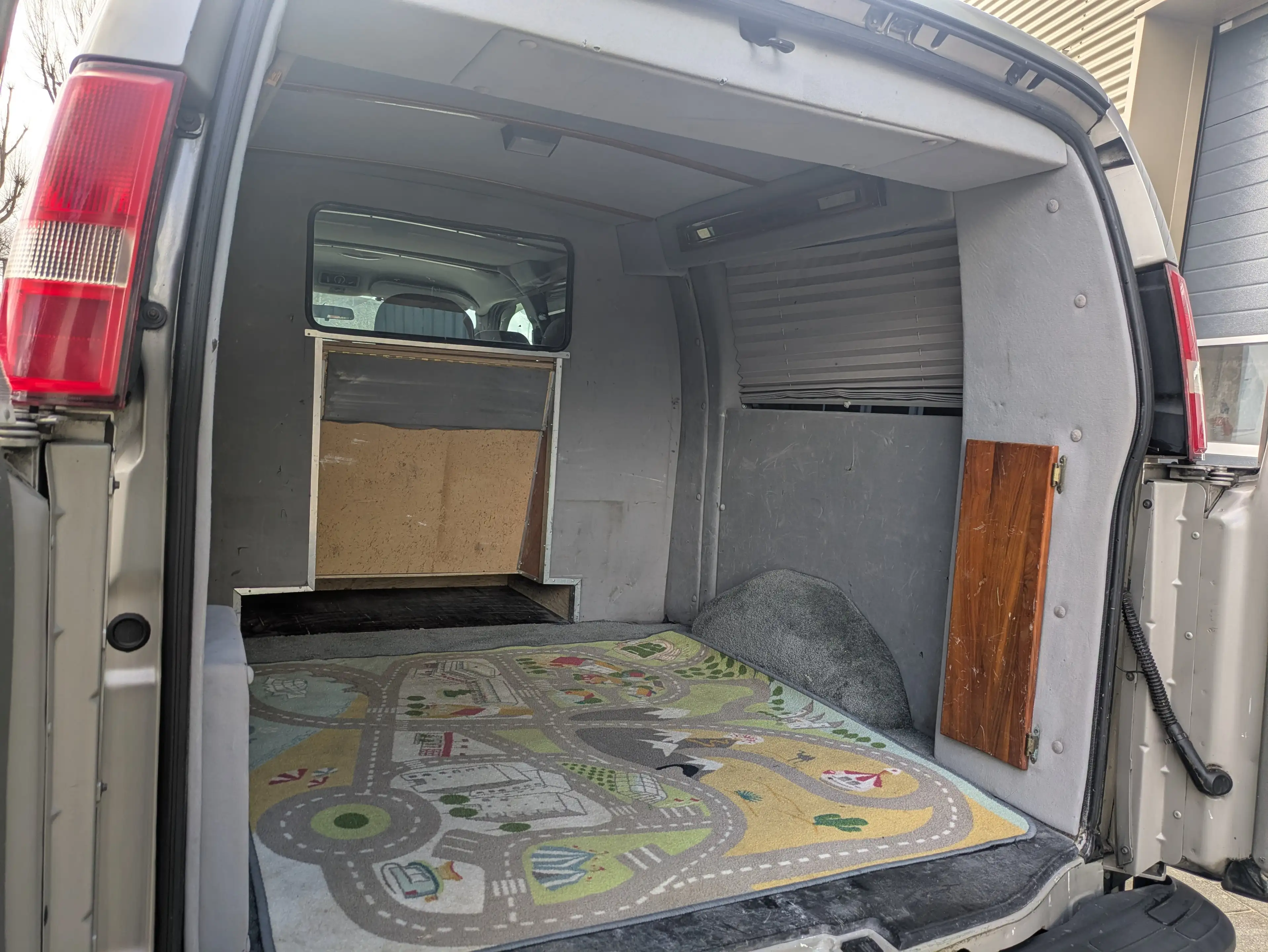 Chevrolet Express duramax — photo 7