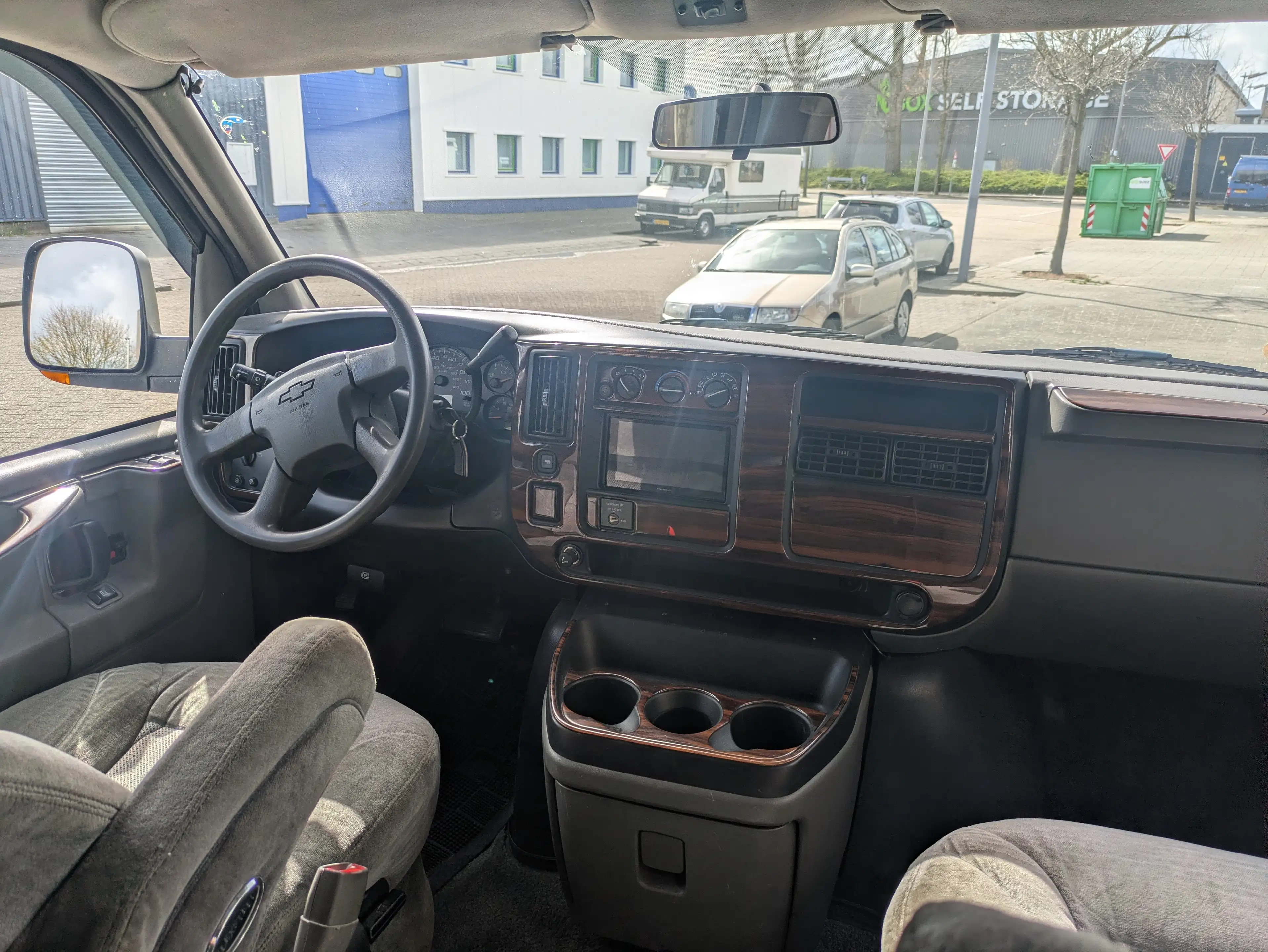 Chevrolet Express duramax — photo 9