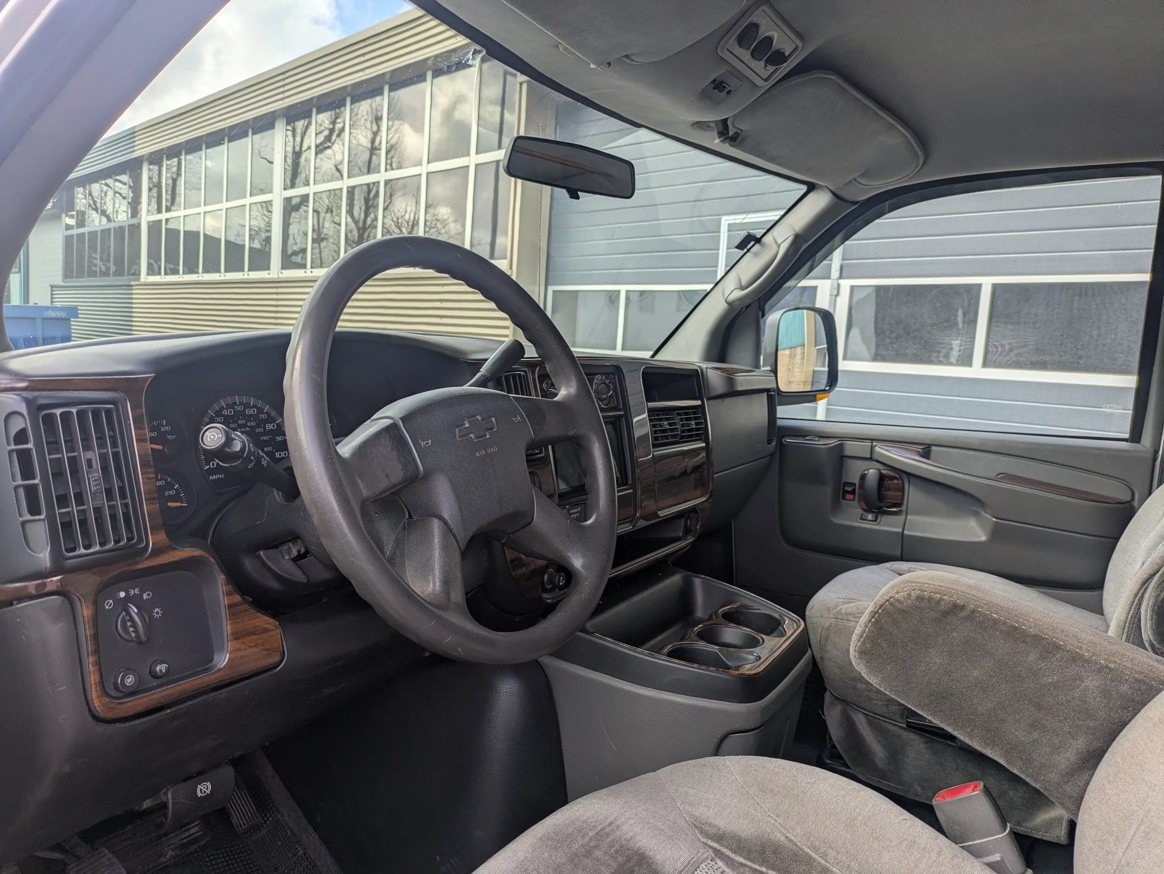 Chevrolet Express duramax — photo 13