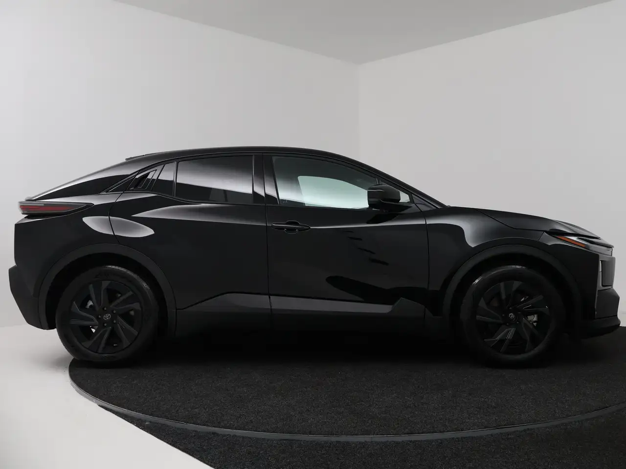 Toyota C-HR 2026 — фото 14