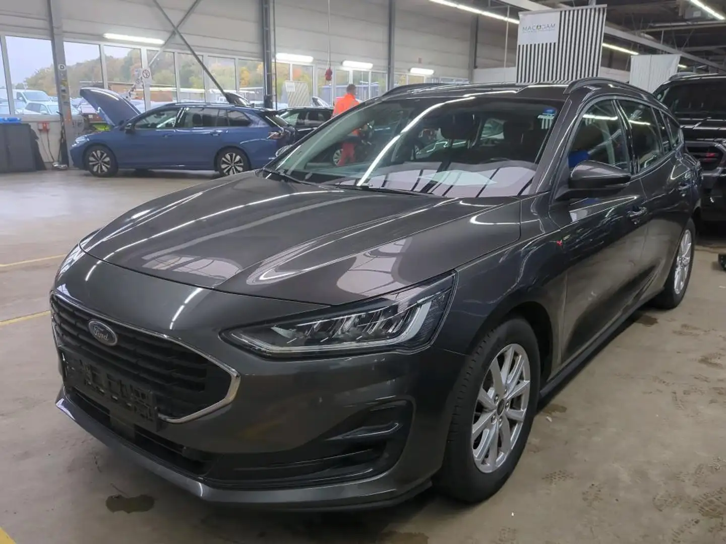 Ford Focus 1.5 Aut. EB LED*KAM*NAVI*AHK*TEMP*LANE Gris - 1