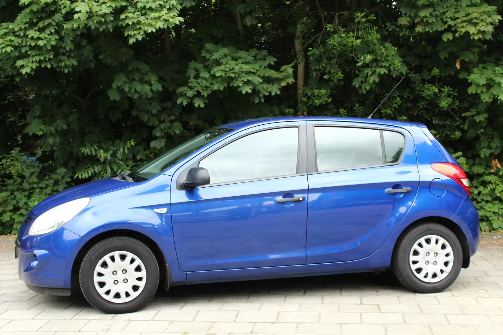 Hyundai i20 1.2i i-Drive APK bij aflevering Leuke auto! Bleu - 1