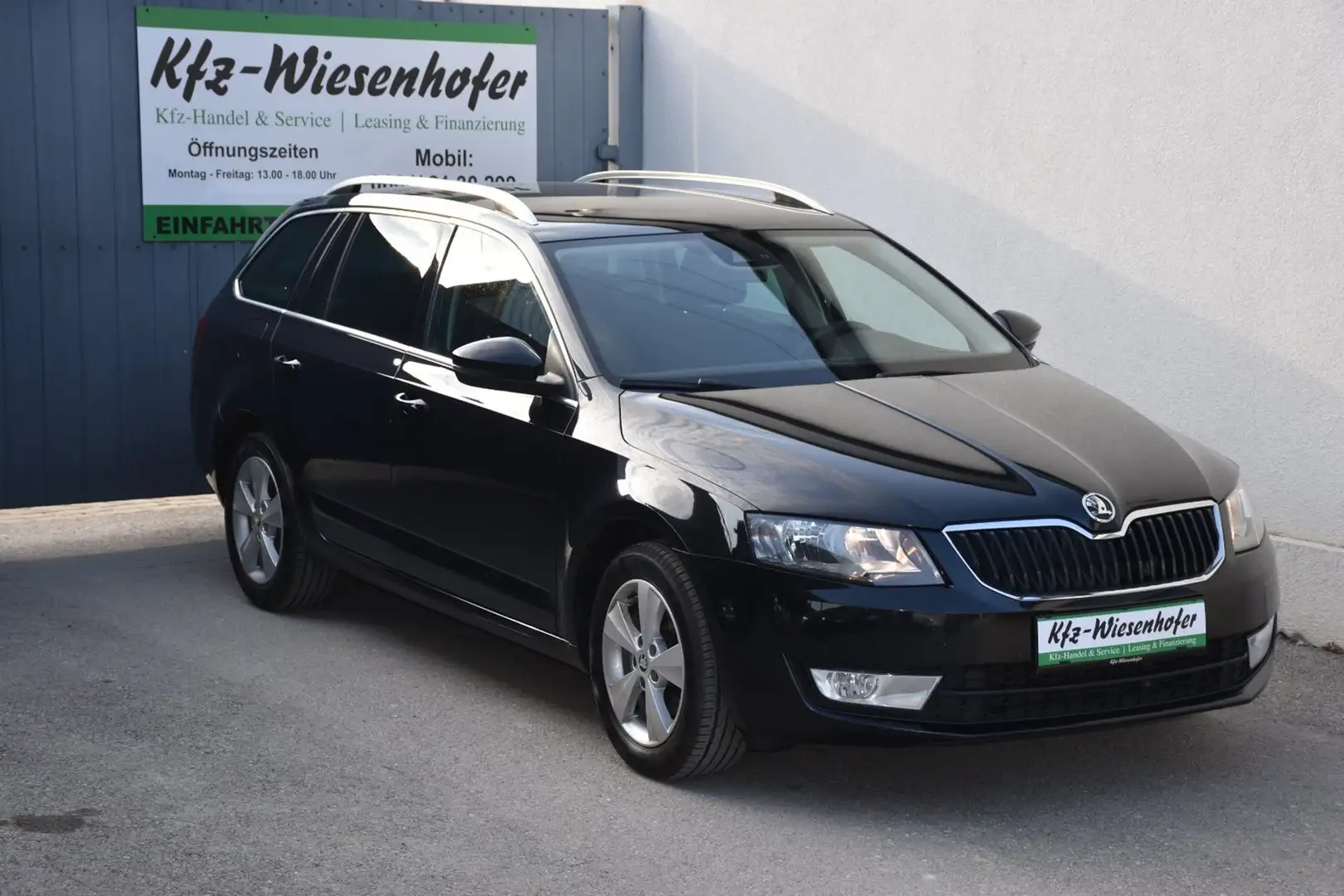 Skoda Octavia Elegance  1,6 TDI / Service & Pickerl NEU / Schwarz - 1