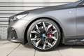 BMW i5 Sedan M60 xDrive 84 kWh Grijs - thumbnail 3