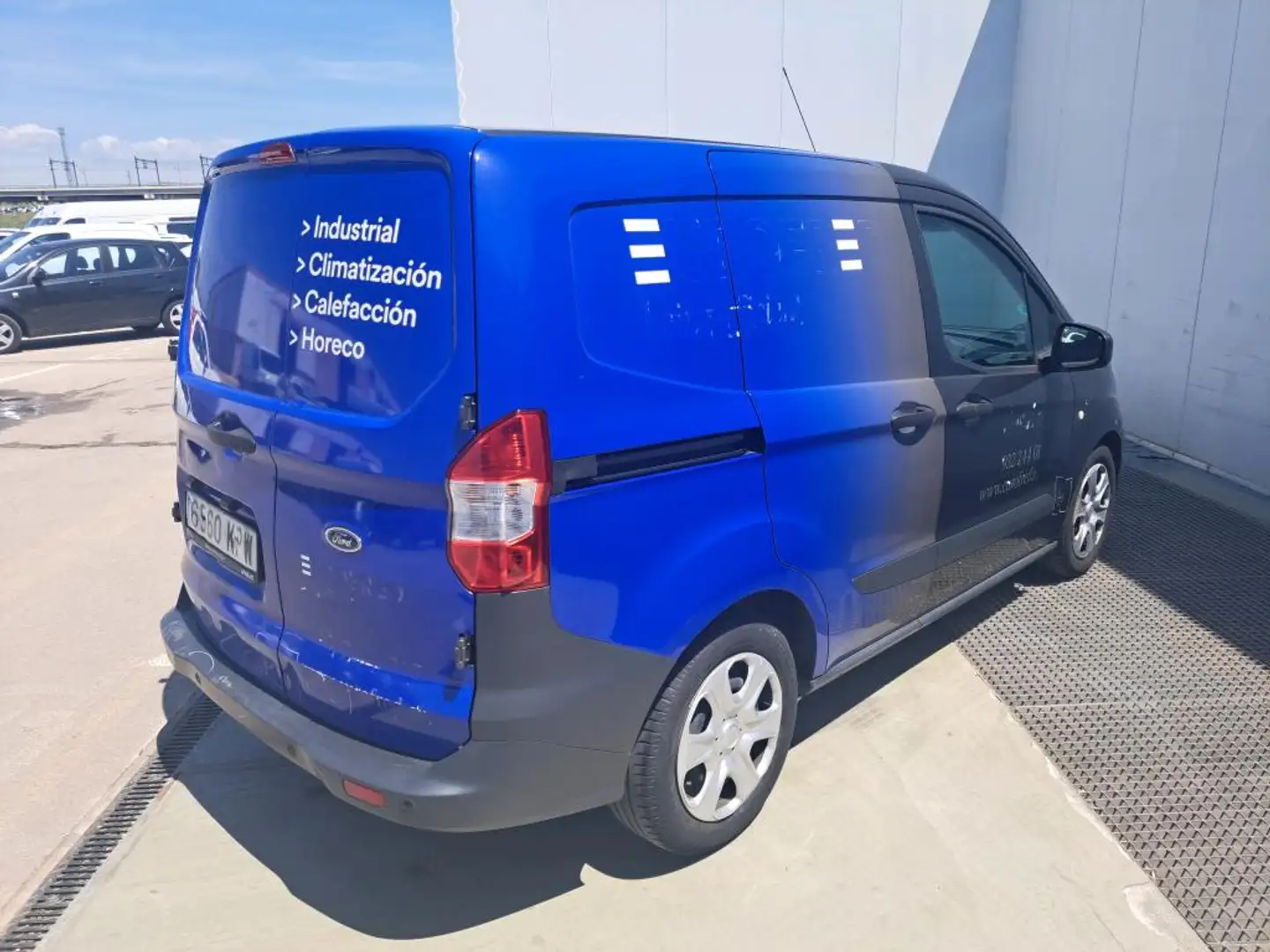 Ford Transit Courier Kombi 1.0 Ecob. Trend Gris - 2