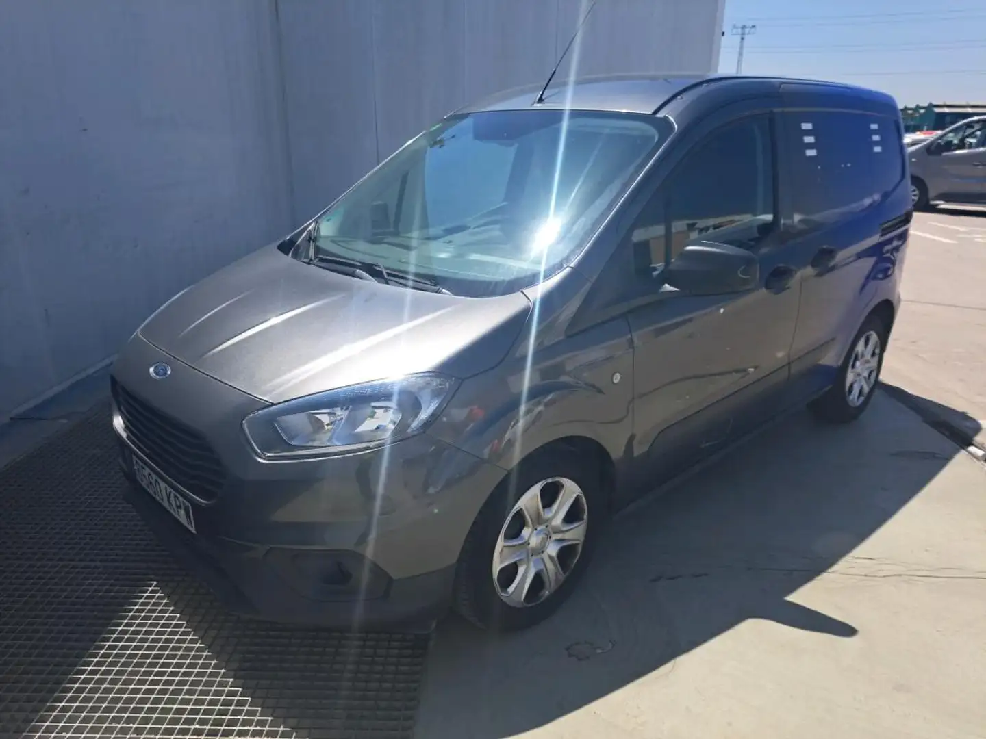 Ford Transit Courier Kombi 1.0 Ecob. Trend Gris - 1