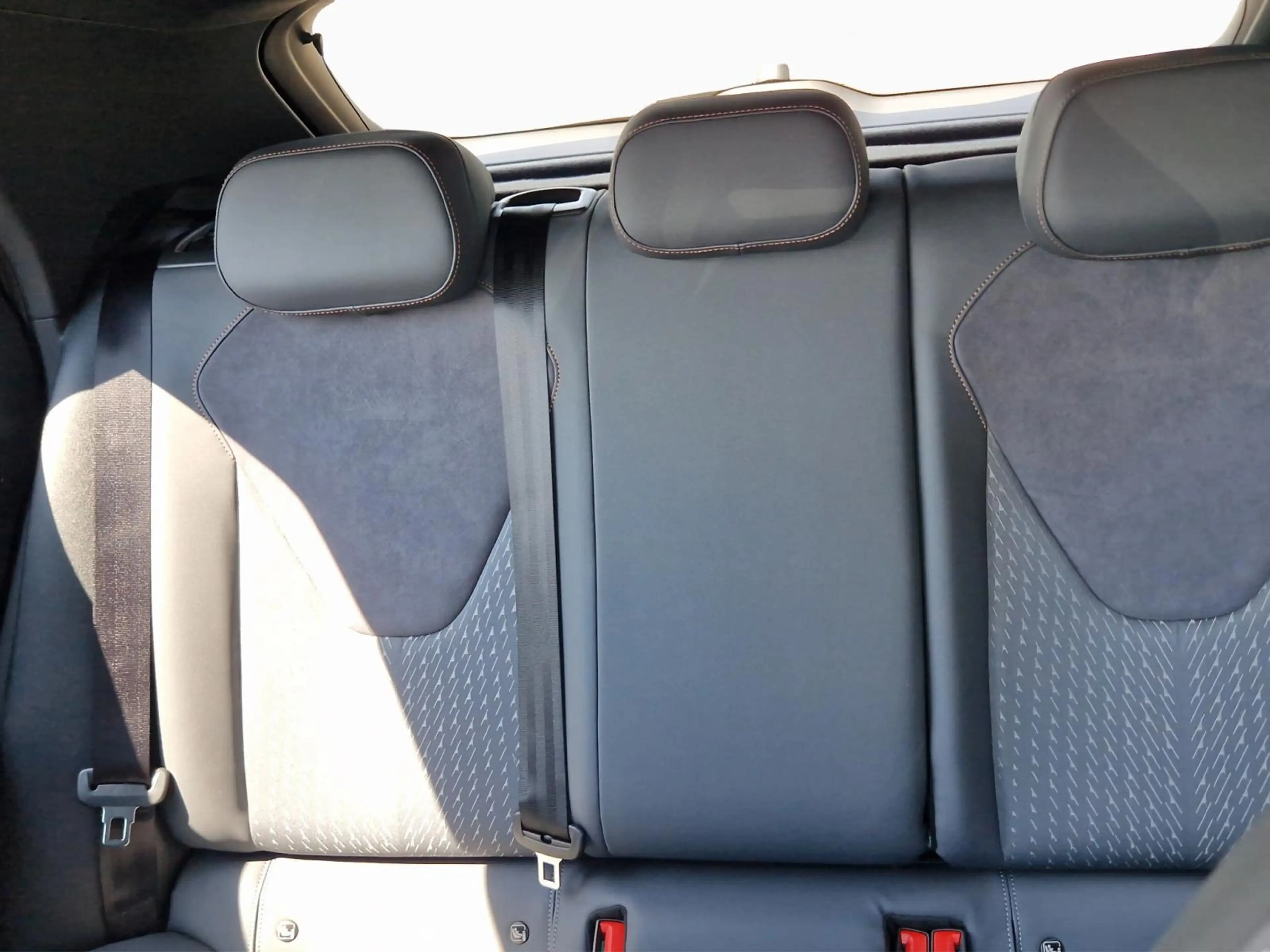 CUPRA Raval Dynamic Plus-Plasma/Black Roof — photo 15