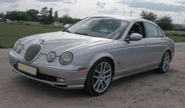 S-Type 2.5 V6 Executive