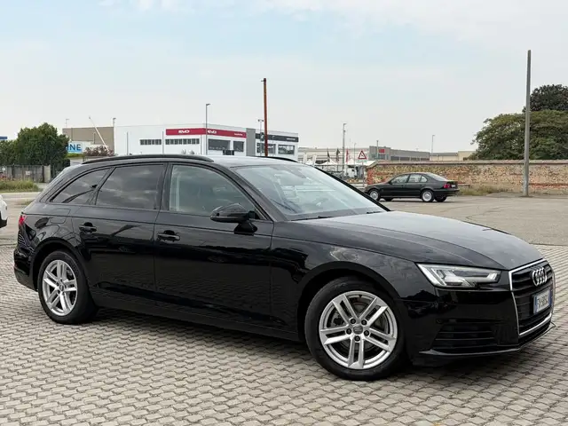 Audi A4 A4 Avant 30 2.0 tdi S line edition 122cv s-tronic