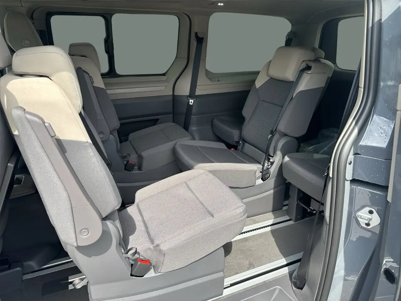 Volkswagen T7 Multivan 2026 — фото 11