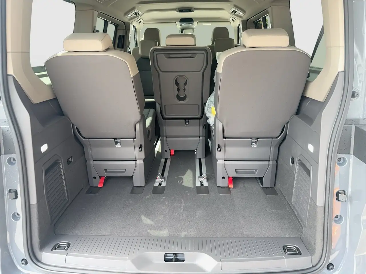 Volkswagen T7 Multivan 2026 — фото 10