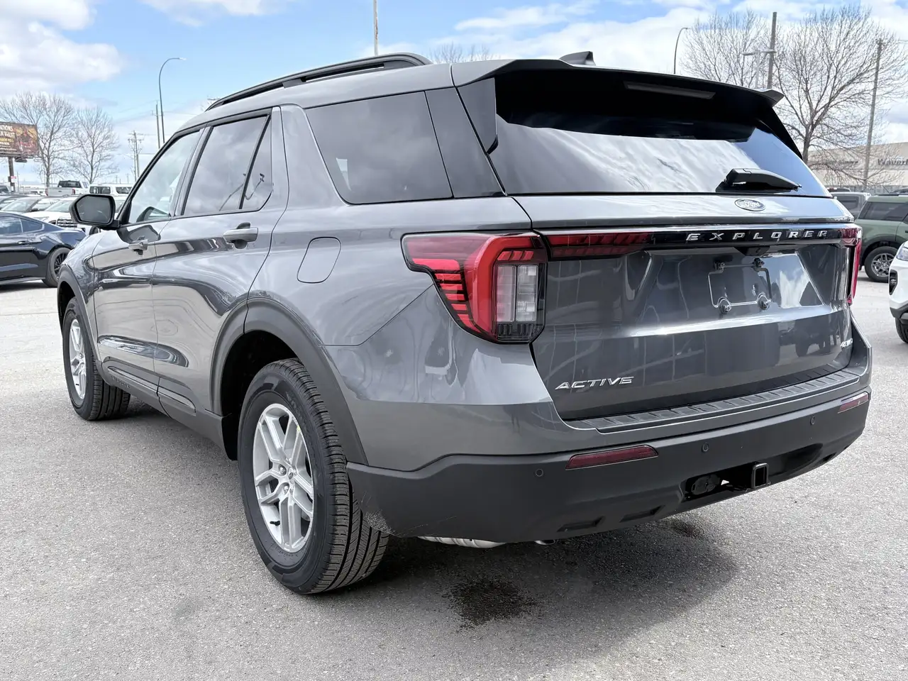 Ford Explorer снимка Ford Explorer