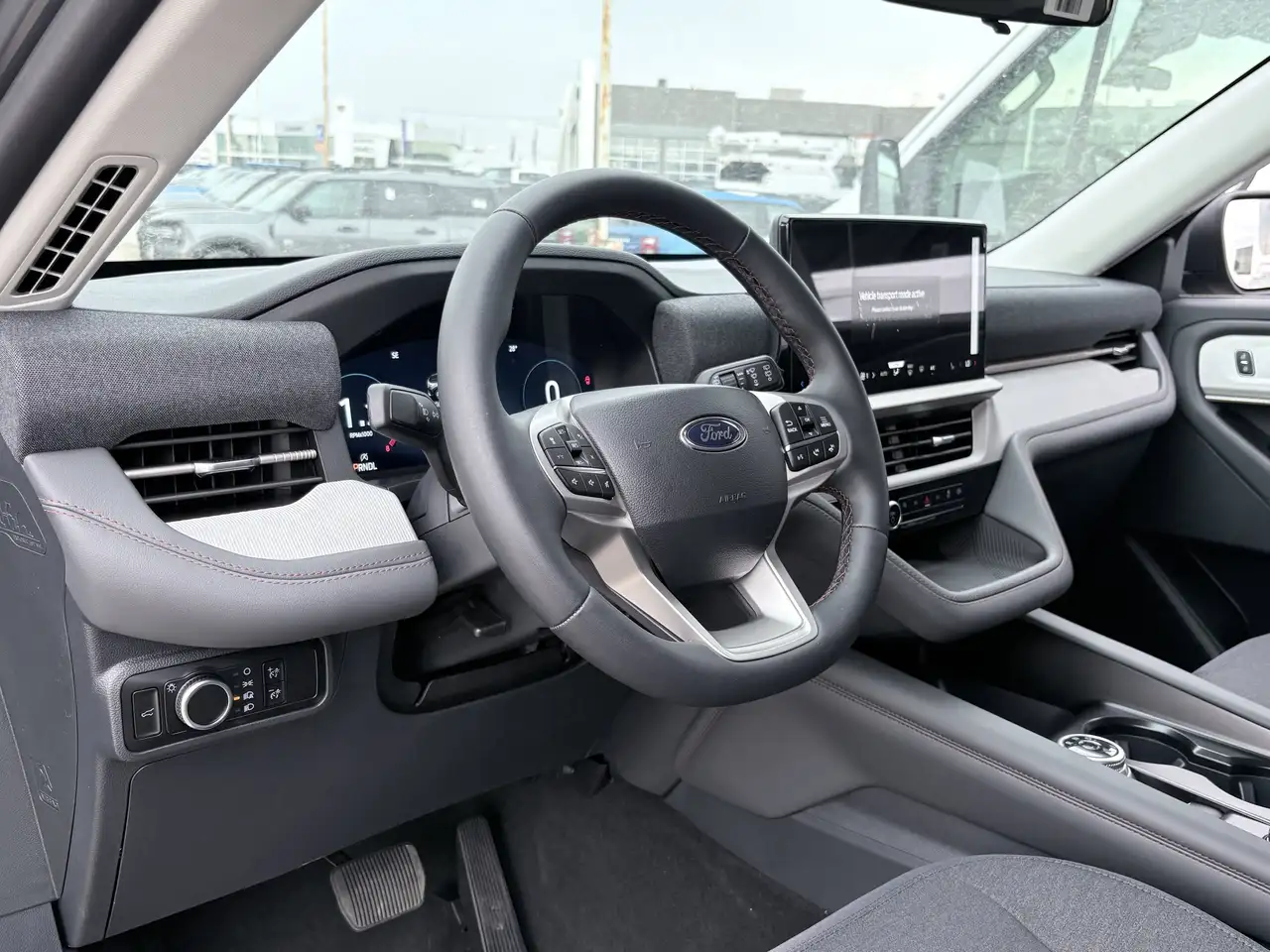 Ford Explorer снимка Ford Explorer