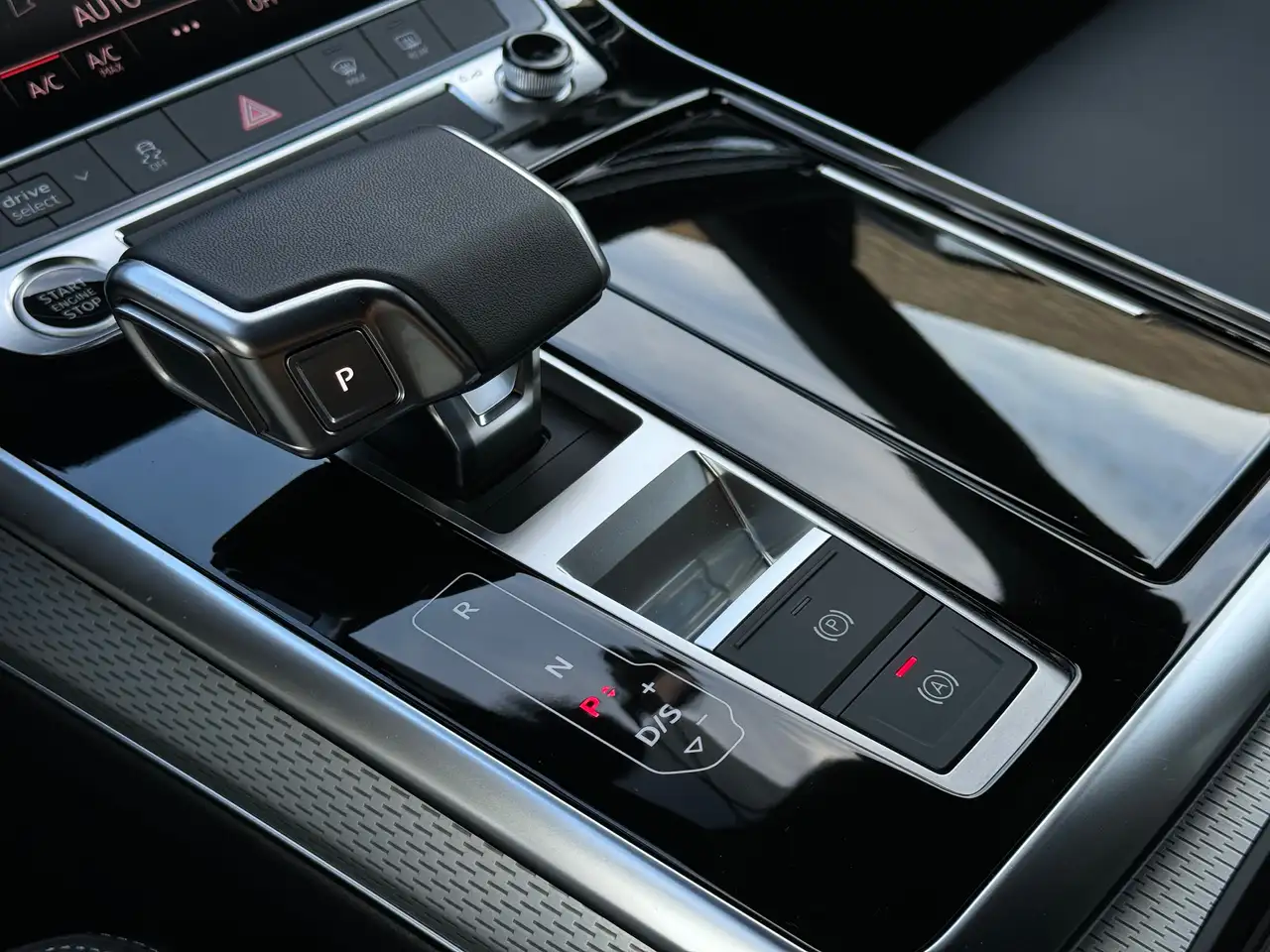 Audi Q8 60 TFSIe HYBRIDE / COMPETITION / CRUISE / CAMERA, миниатюра 12