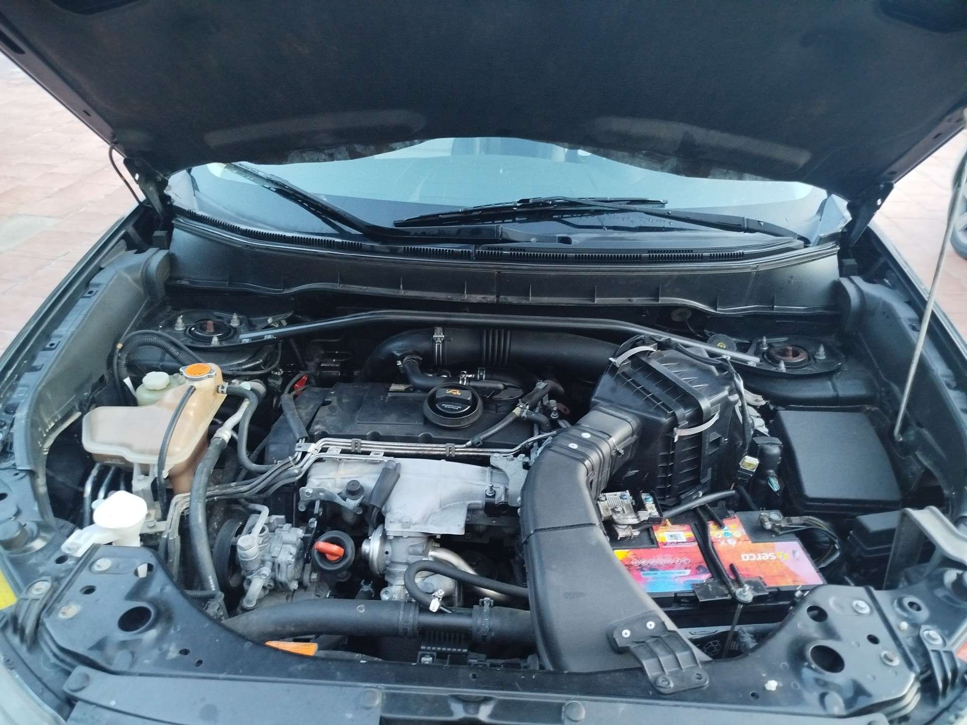 Mitsubishi Outlander 2.0 - foto 1