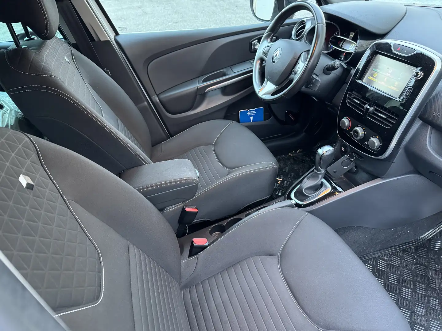 Renault Clio IV dCi 90 Energy SL Limited EDC - 2