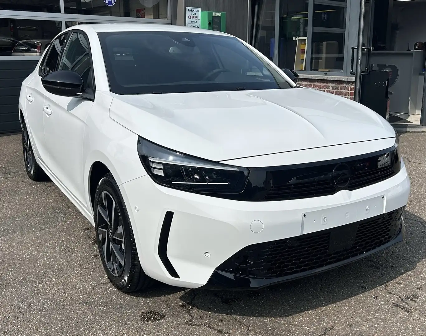 Opel Corsa F 1200 Benzine 100PK GS Line +… FACELIFT MODEL Wit - 1