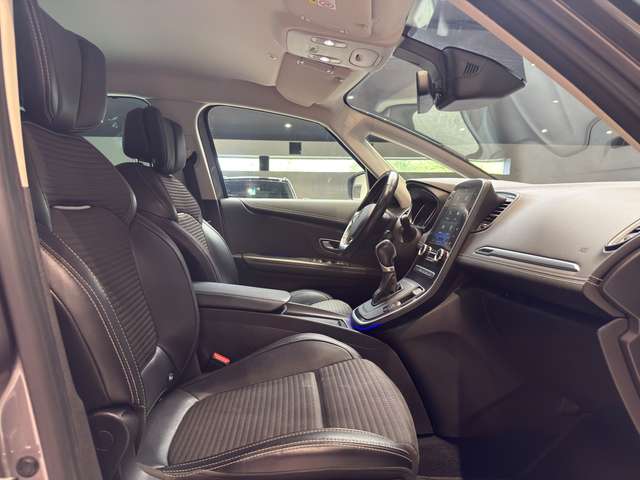 Renault Scenic — photo 13