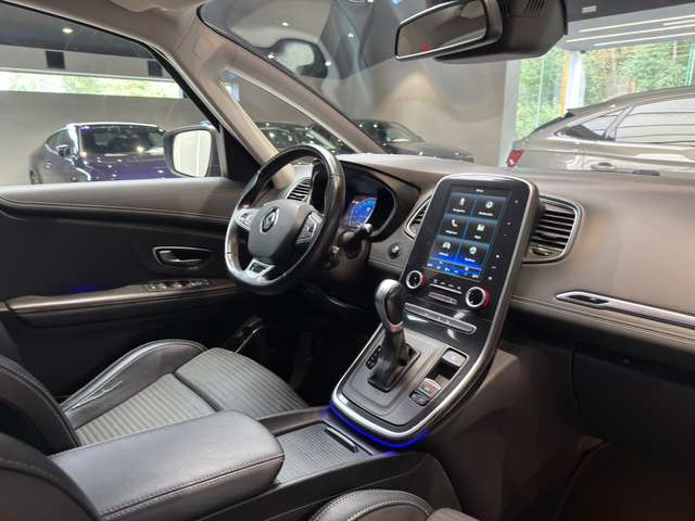 Renault Scenic — photo 14