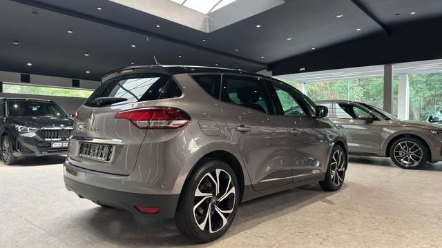 Renault Scenic — photo 6