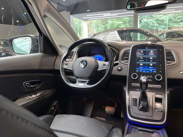 Renault Scenic — photo 10