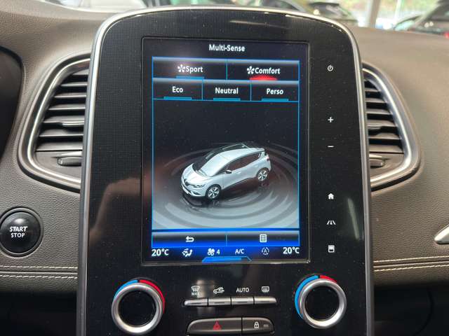 Renault Scenic — photo 16