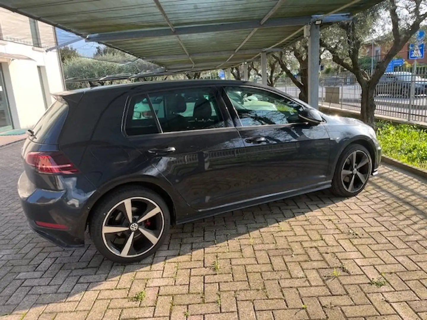 Volkswagen Golf GOLF R LINE 150 CV  VIRTUAL FARI LED+FRECCIE DINAM Nero - 2