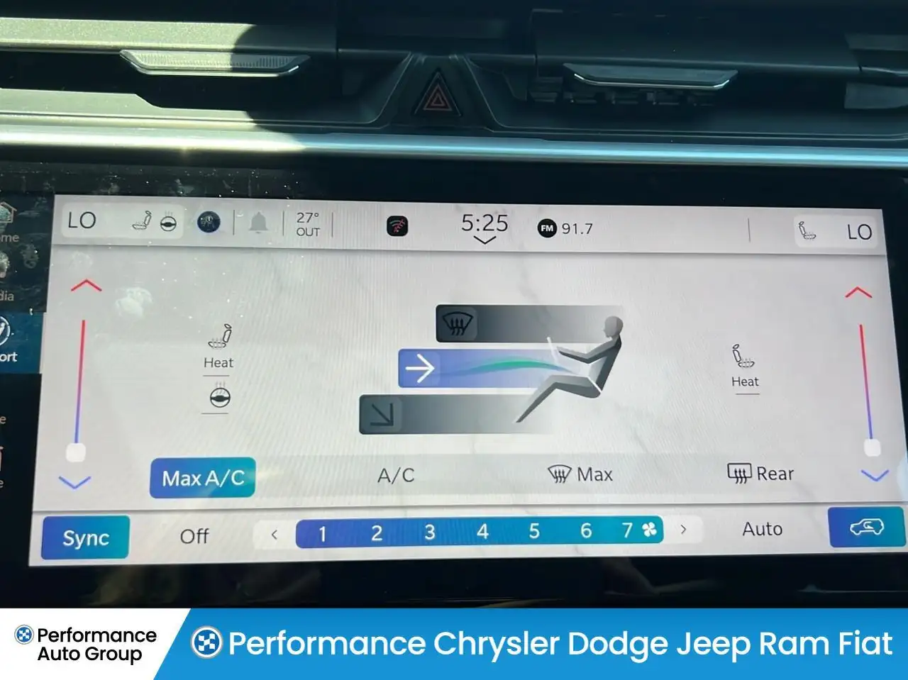 Jeep Cherokee снимка Jeep Cherokee