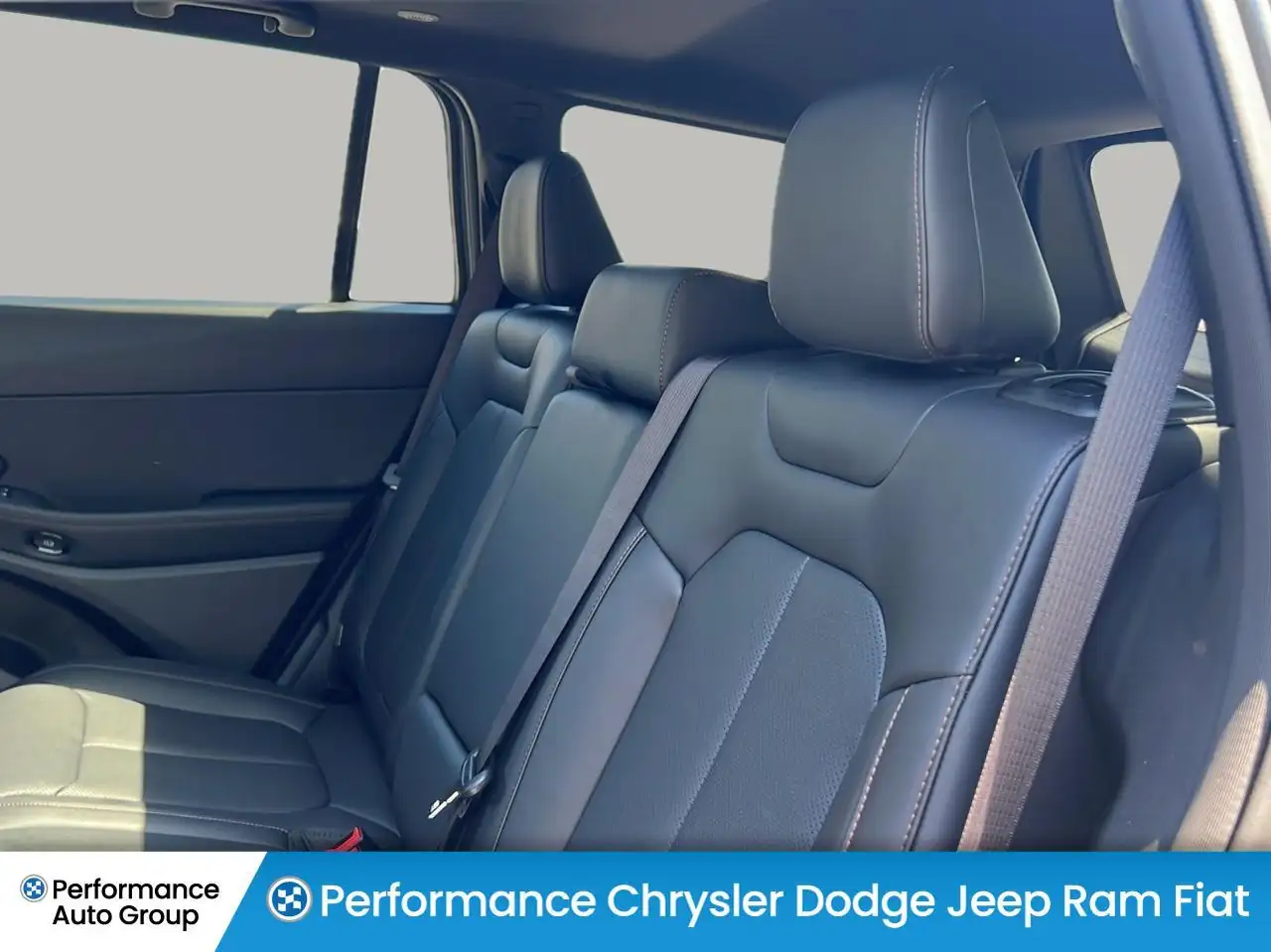 Jeep Cherokee снимка Jeep Cherokee